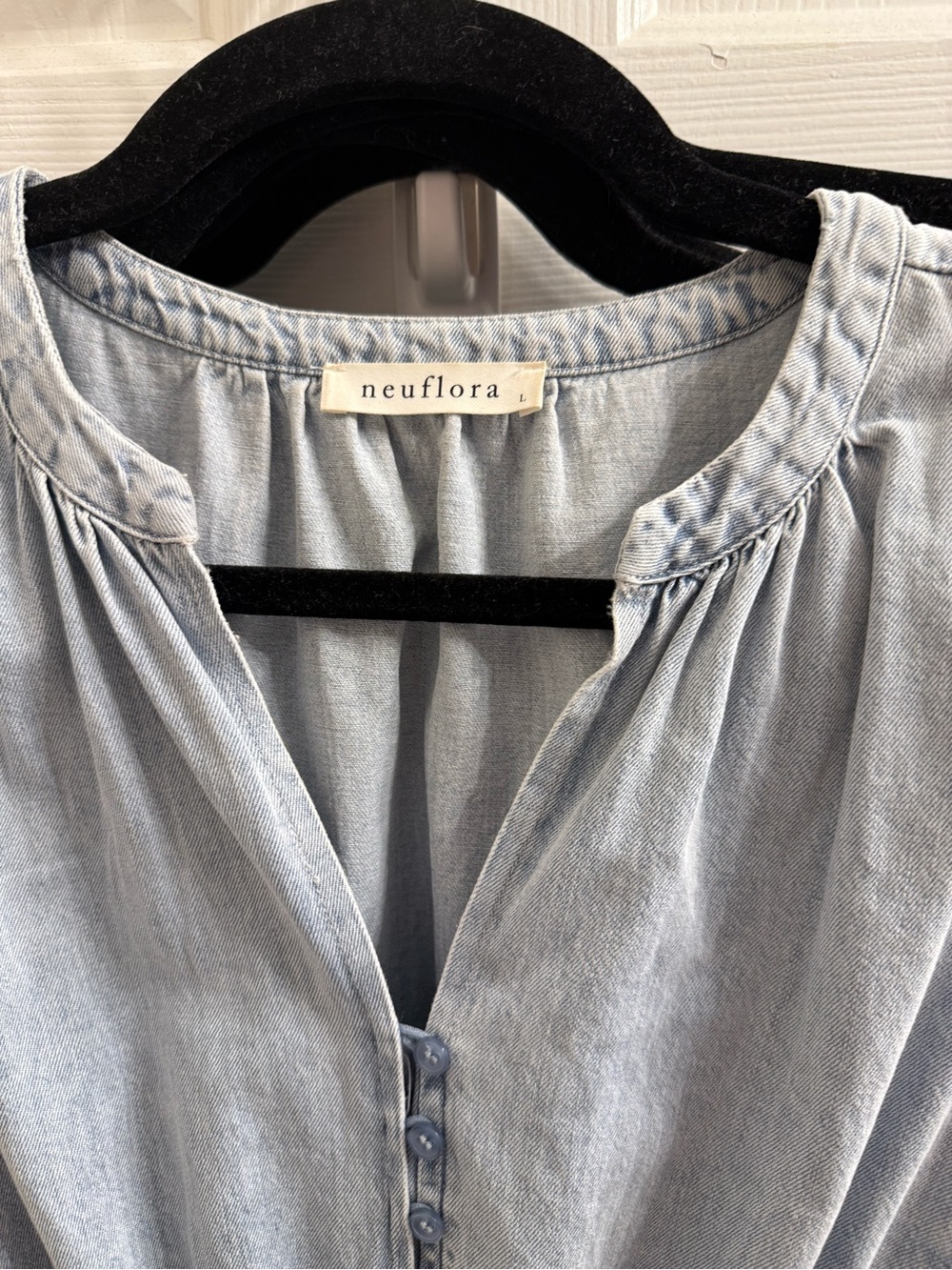 Light Blue Sleeveless Midi Dress - Relaxed Chambray Style - Picture 4 of 5